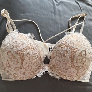 Victoria Secret Bombshell add 2 cups white lace 32B